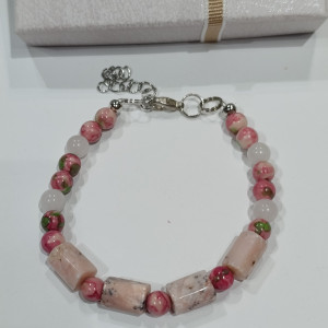 Idelan poklon s značenjem i porkom unikatna ručno rađena narukvica